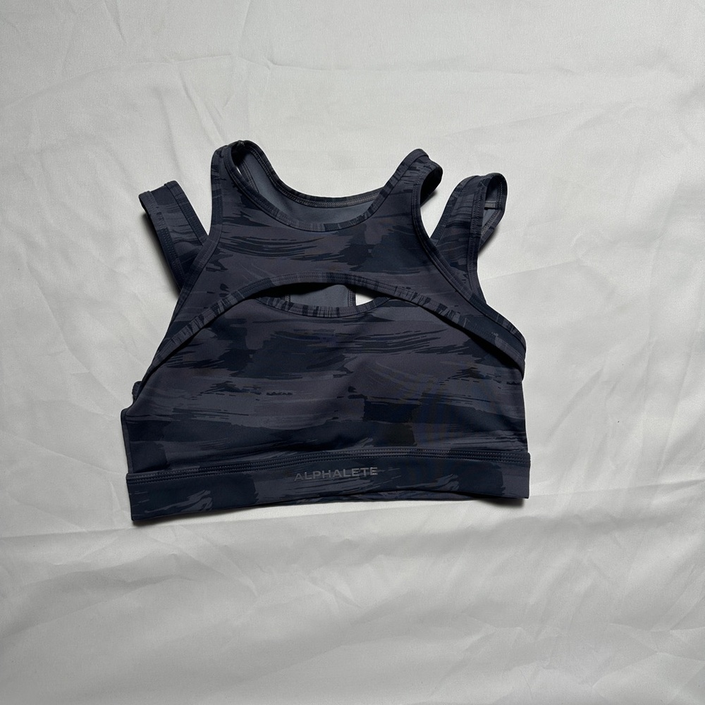 Alphalete Women's Gray Sports Bra